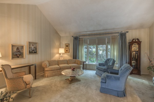 7 Simonds Road Winchester, MA 01890 - Photo 8 of 22 Gallery Image 8