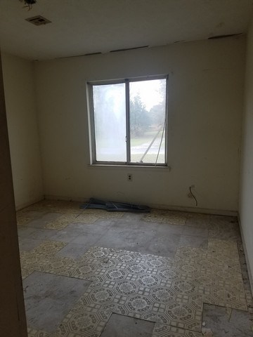 145 Renfroe Rd Union Springs Union Springs, AL 36089 - Photo 2 of 8 an empty room with a window