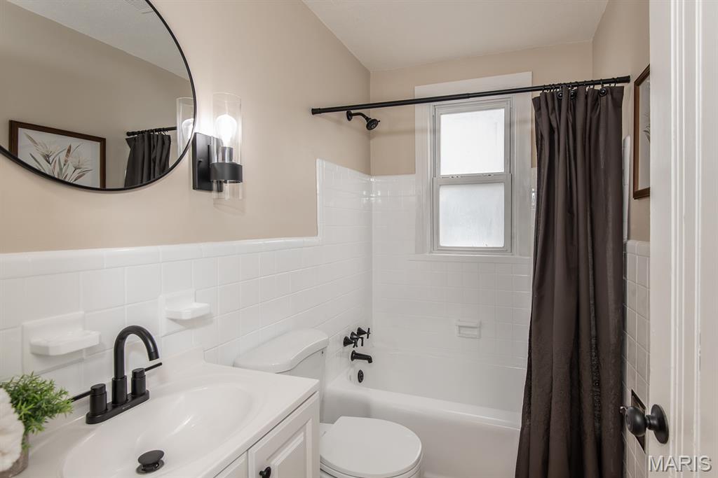 4048 Buckley Road Mehlville, MO 63125 - Photo 23 of 59