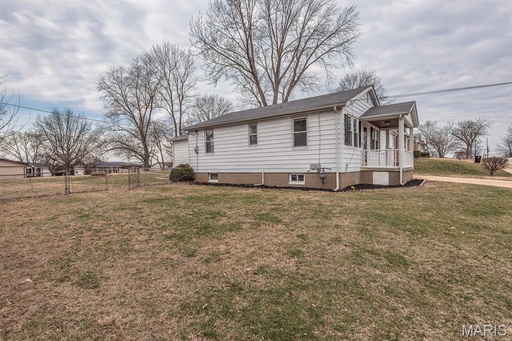 4048 Buckley Road Mehlville, MO 63125 - Photo 52 of 59