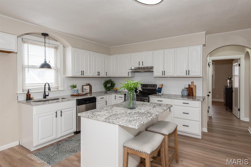 4048 Buckley Road Mehlville, MO 63125 - Photo 7 of 59