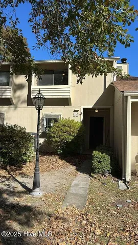 $175,000 | 52 Quarterdeck Townes, Unit TOWNES, New Bern, NC 28562