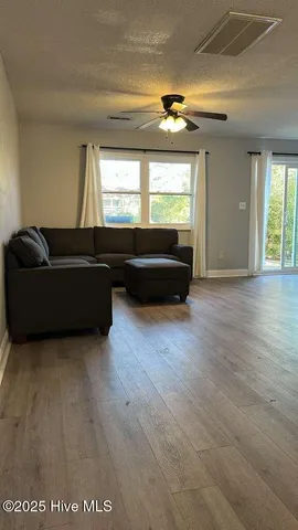 $175,000 | 52 Quarterdeck Townes, Unit TOWNES, New Bern, NC 28562