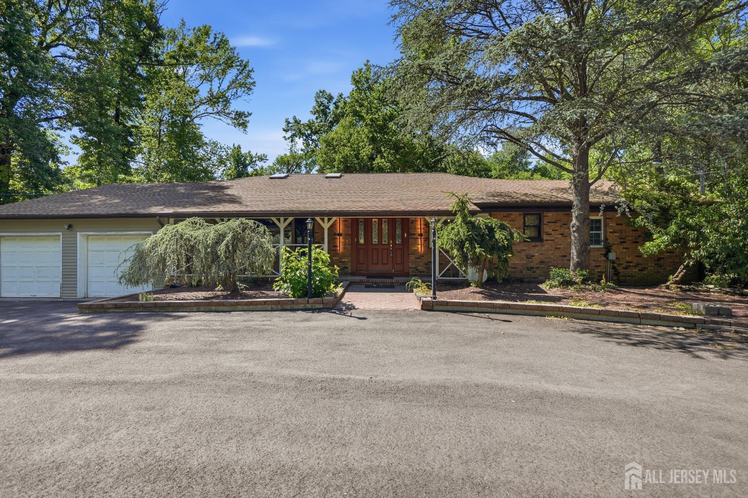 109 Fresh Ponds Road Monroe Township, NJ 08831 - Photo 2 of 41