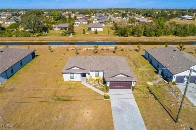 $2,100 | 839 Yellow Bird Drive, Fort Myers, FL 33913