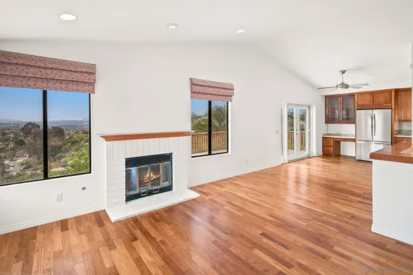 $729,000 | 2033 Fiesta Glen, Escondido, CA 92027