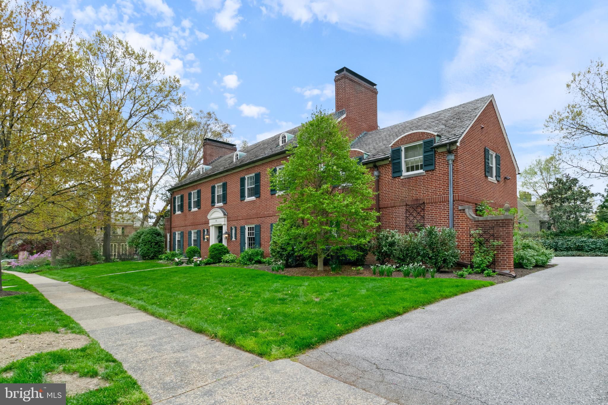 211 Lambeth Road Baltimore, MD 21218 - Photo 3 of 55 a front view of house with yard and green space