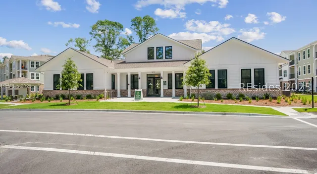 $1,976 | 4000 Margaret Street, Unit TH2, Beaufort, SC 29906