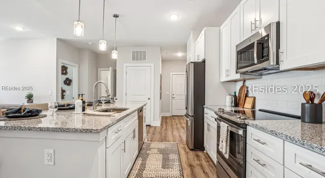 $1,976 | 4000 Margaret Street, Unit TH2, Beaufort, SC 29906