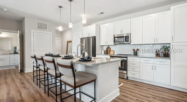 $1,975 | 4000 Margaret Street, Unit TH2, Beaufort, SC 29906