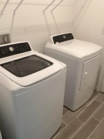 a close up view of washer and dryer