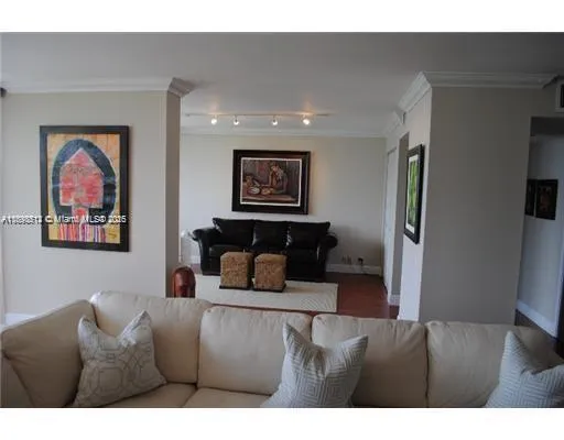 $570,000 | 1901 Brickell Avenue, Unit B1711, Miami, FL 33129