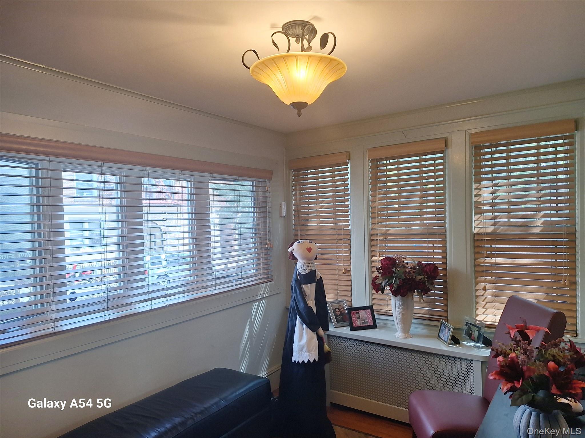 85-46 96th Street Queens, NY 11421 - Photo 4 of 37