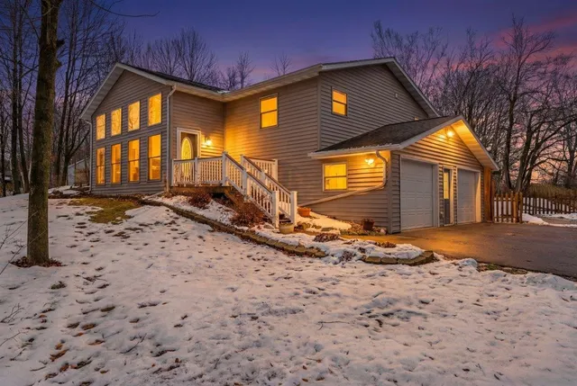 $439,900 | 539 Terraqua Drive, Kewaunee, WI 54216