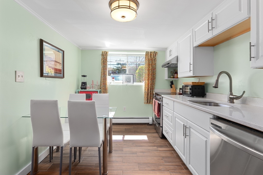 56 Bryon Road, Unit 2 Chestnut Hill, MA 02467 - Photo 3 of 16 Gallery Image 3
