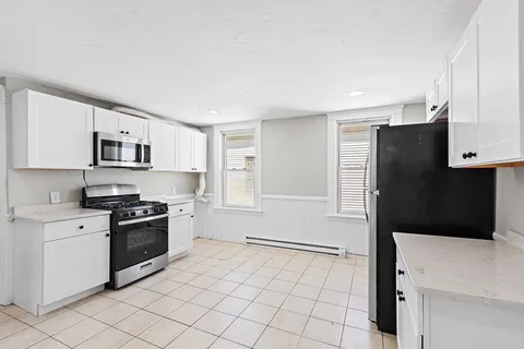 $820,000 | 19-21 Henchman Street, Worcester, MA 01605