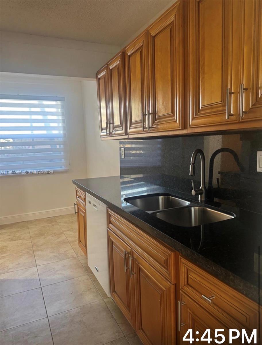 3110 North Pine Island Road, Unit 110 Sunrise, FL 33351 - Photo 5 of 8