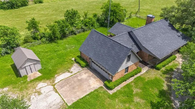 a view of a outdoor space