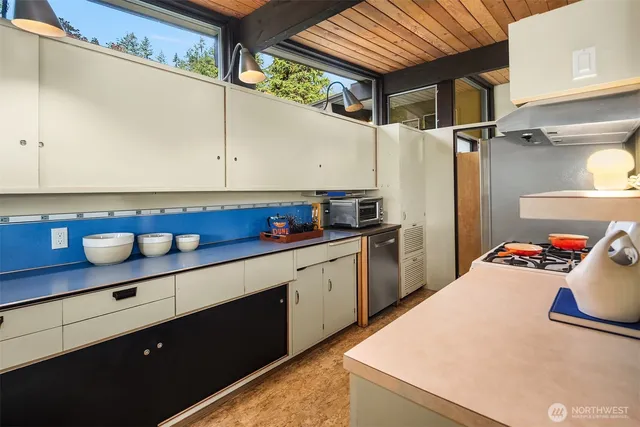 $1,795,000 | 14827 Southeast 55th Street, Bellevue, WA 98006