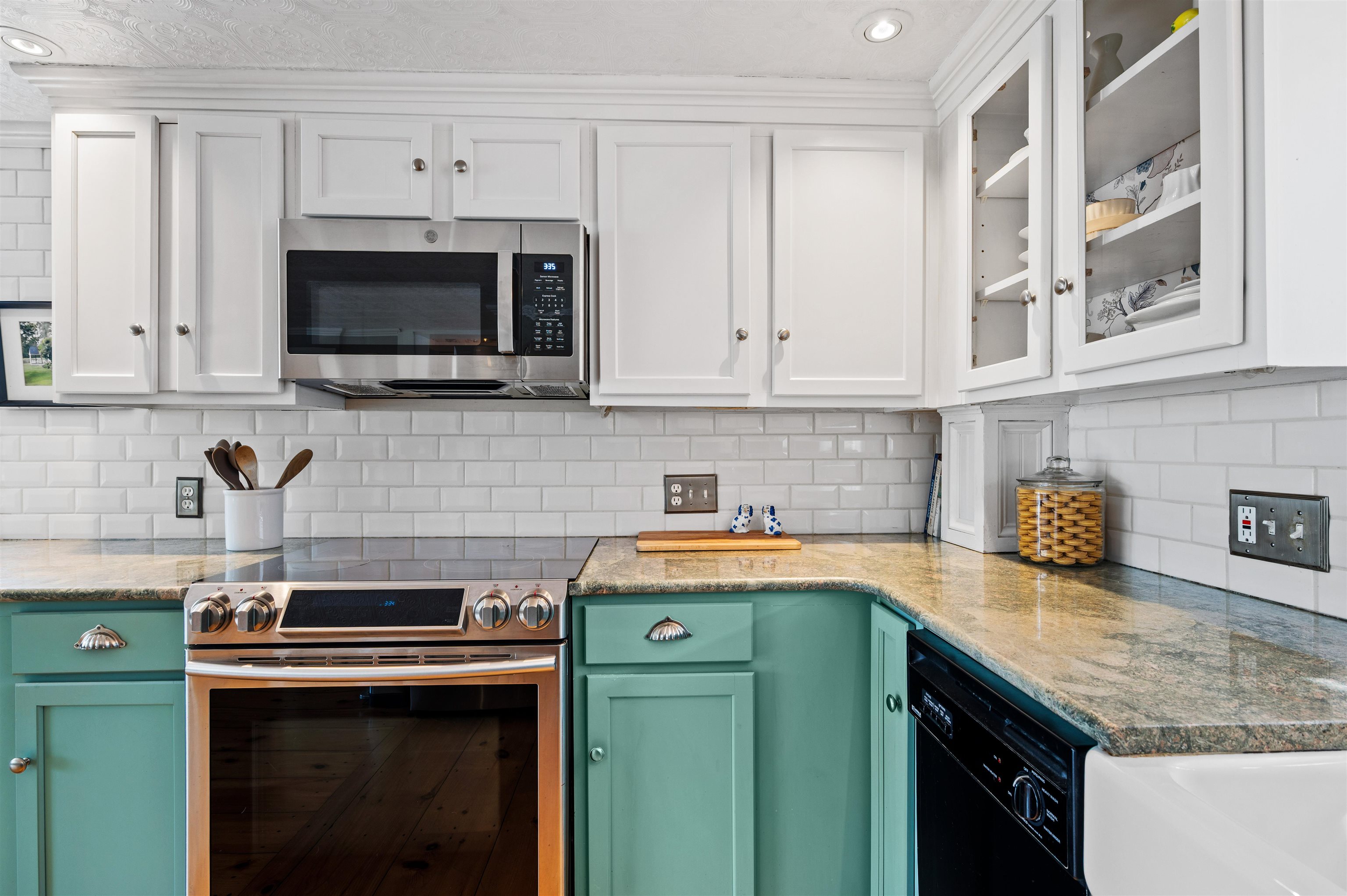 46 Linden Street Exeter, NH 03833 - Photo 13 of 42