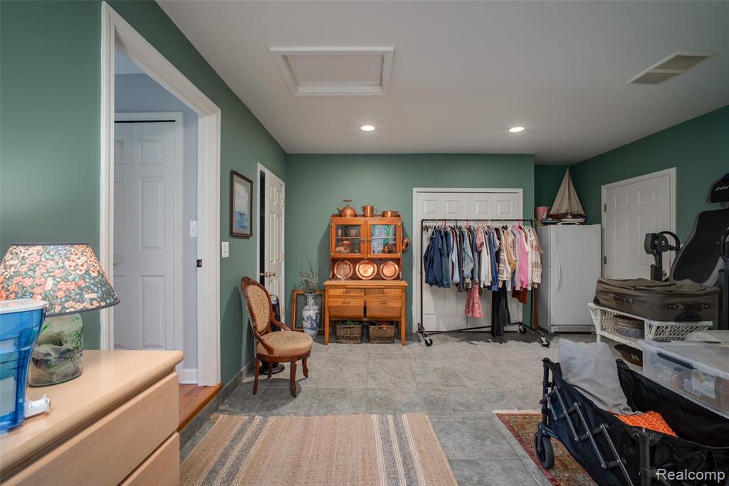 9404 North River Road Algonac, MI 48001 - Photo 22 of 37
