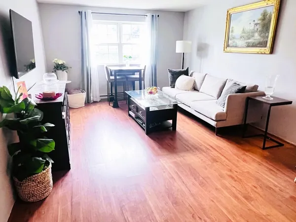 $1,850 | 35 Berlin Street, Unit 11, Clinton, MA 01510