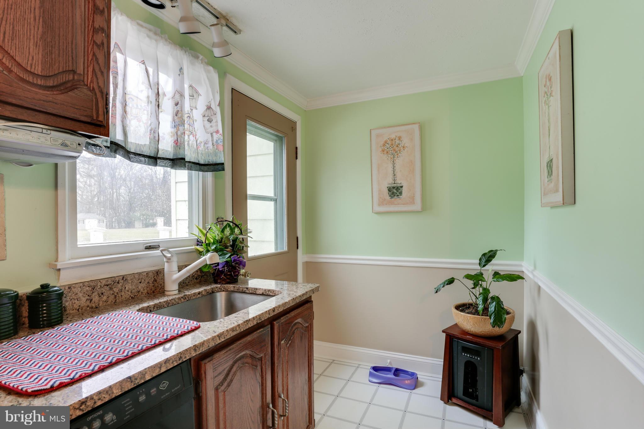 927 Waters Avenue Fallston, MD 21047 - Photo 12 of 27 Kitchen