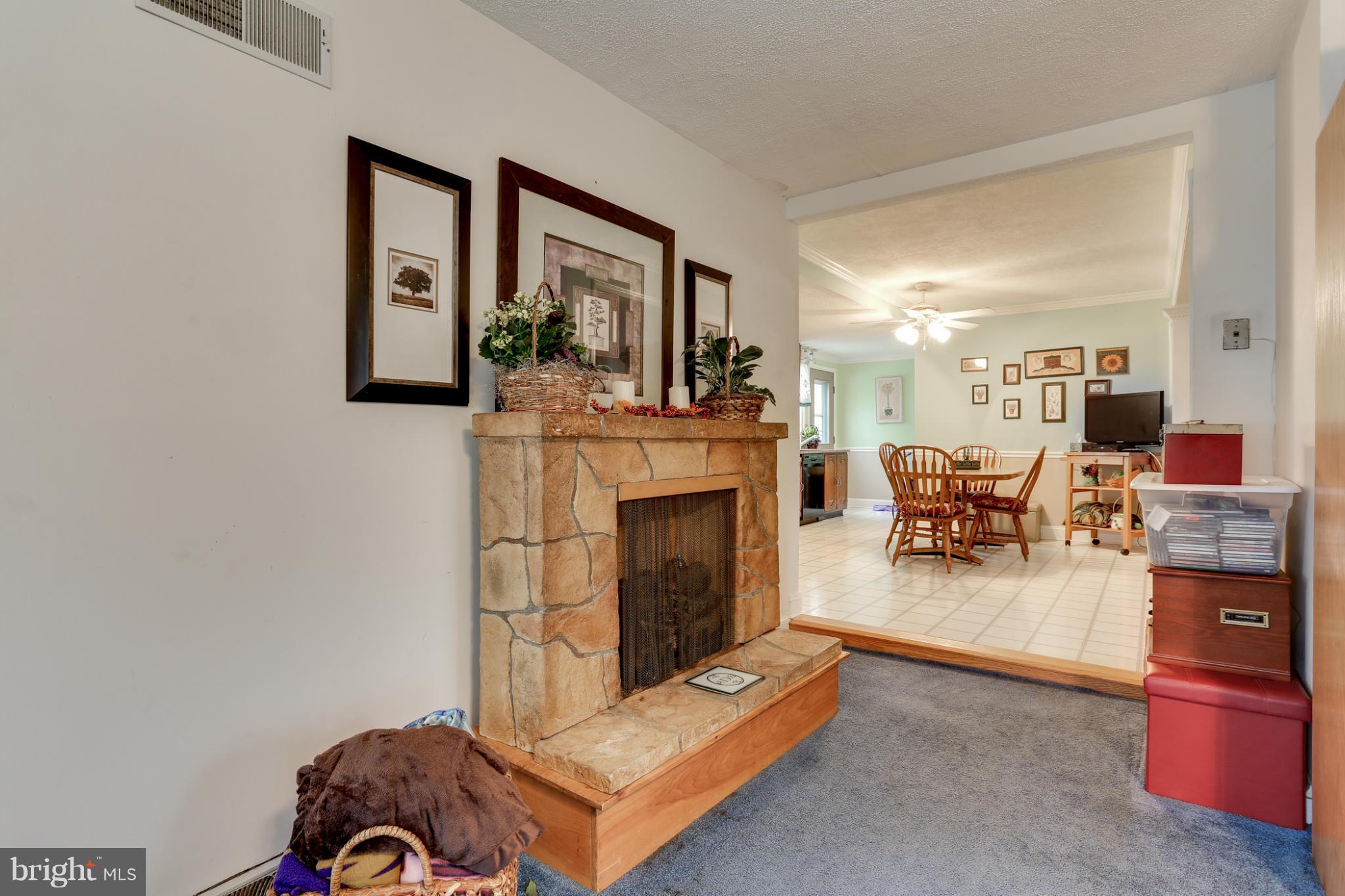 927 Waters Avenue Fallston, MD 21047 - Photo 15 of 27 Family Room