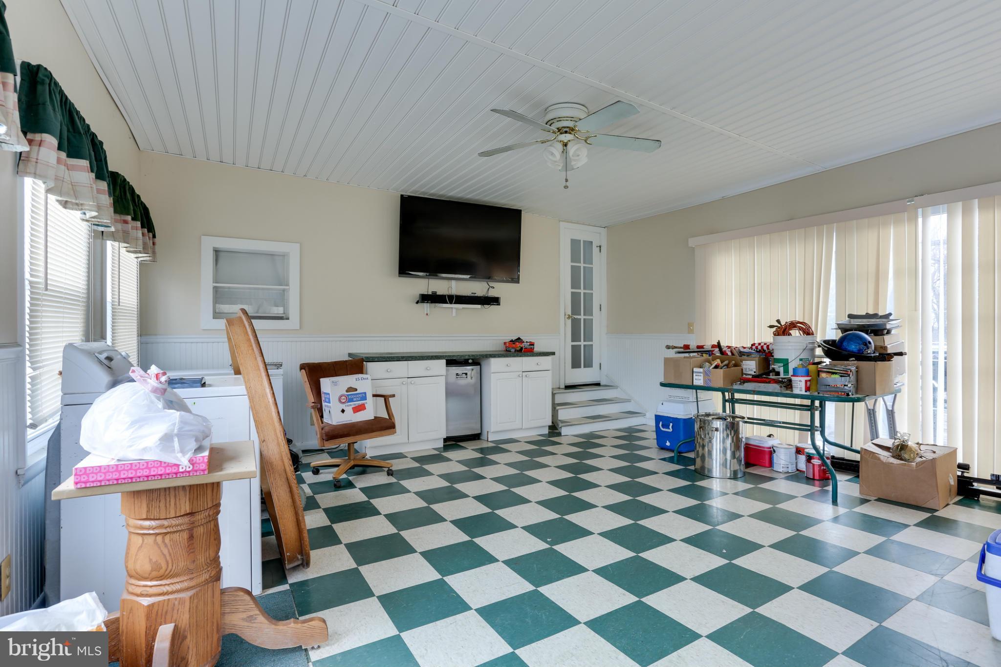 927 Waters Avenue Fallston, MD 21047 - Photo 4 of 27 Interior (General)