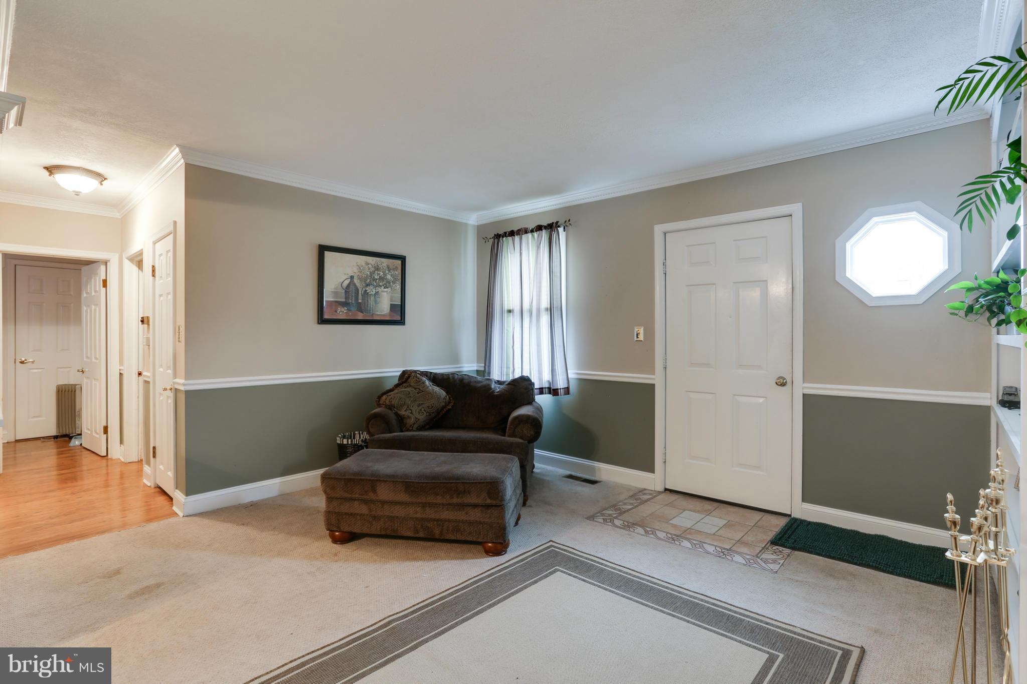 927 Waters Avenue Fallston, MD 21047 - Photo 7 of 27 Living Room