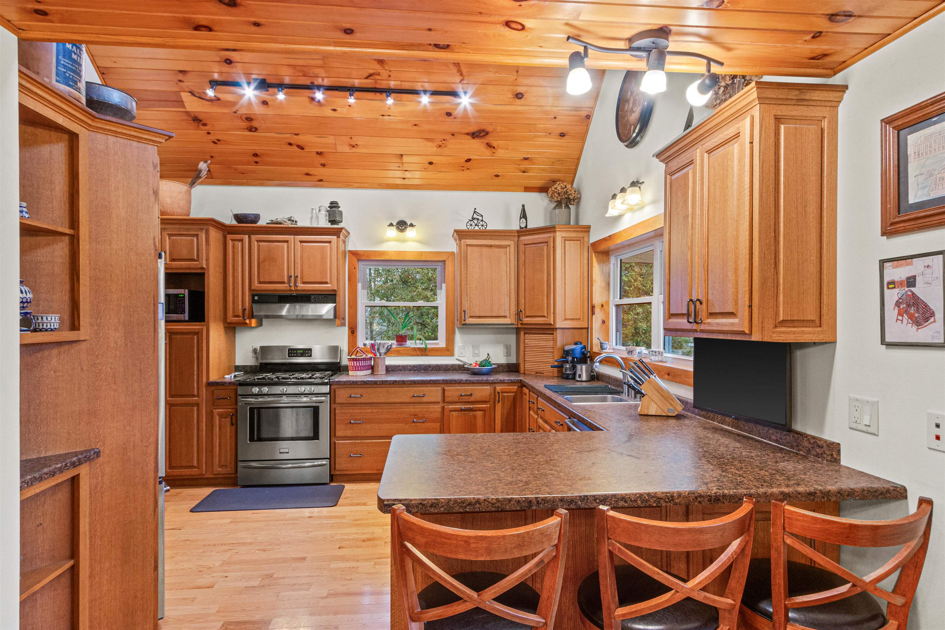 8840 Spring Lake Road Amherst, WI 54406 - Photo 13 of 60