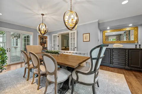 $1,795,000 | 2530 Kenilworth Avenue, Wilmette, IL 60091