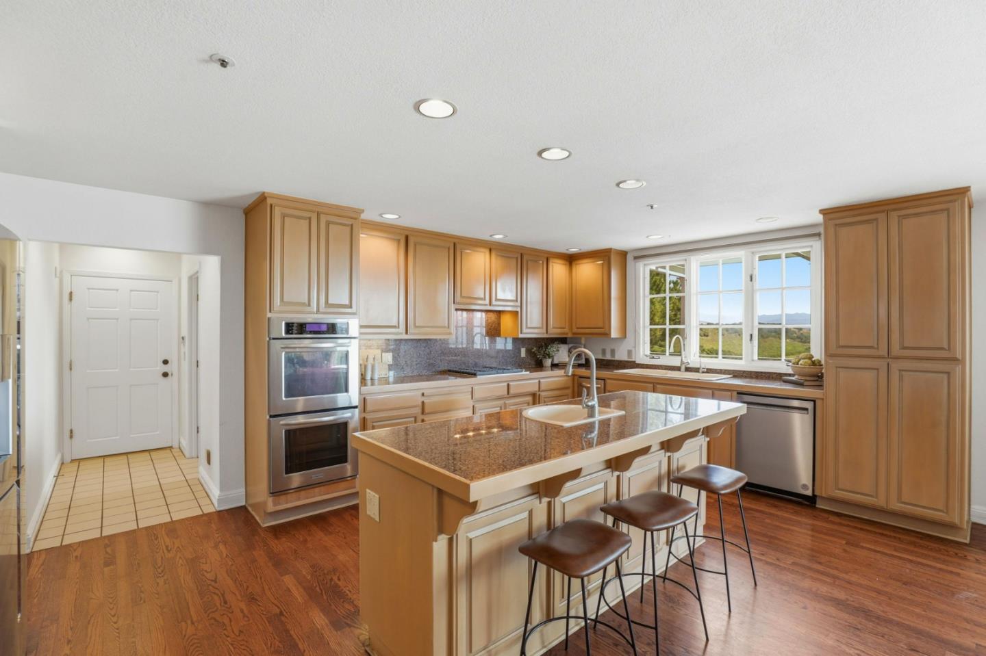 11142 Saddle Road Monterey, CA 93940 - Photo 12 of 79
