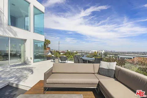 $4,500,000 | 1377 Miller Place, Los Angeles, CA 90069