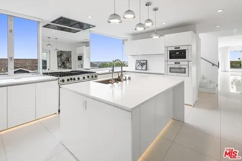 $4,500,000 | 1377 Miller Place, Los Angeles, CA 90069