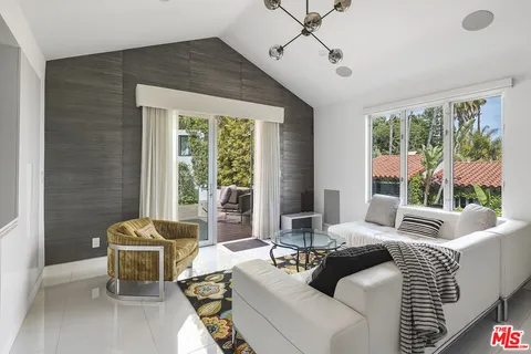 $4,500,000 | 1377 Miller Place, Los Angeles, CA 90069