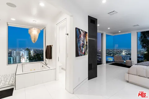 $4,500,000 | 1377 Miller Place, Los Angeles, CA 90069