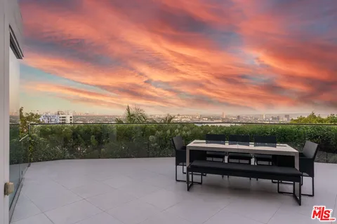 $4,500,000 | 1377 Miller Place, Los Angeles, CA 90069