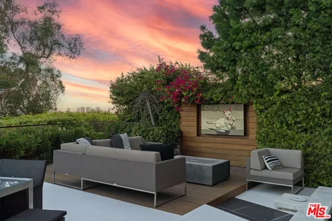$4,500,000 | 1377 Miller Place, Los Angeles, CA 90069