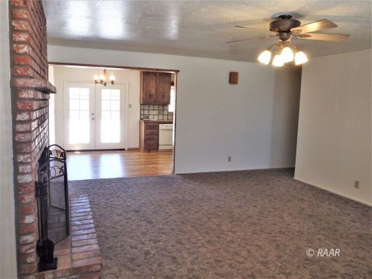 601 Weiman Avenue Ridgecrest, CA 93555 - Photo 11 of 35 a view of entryway