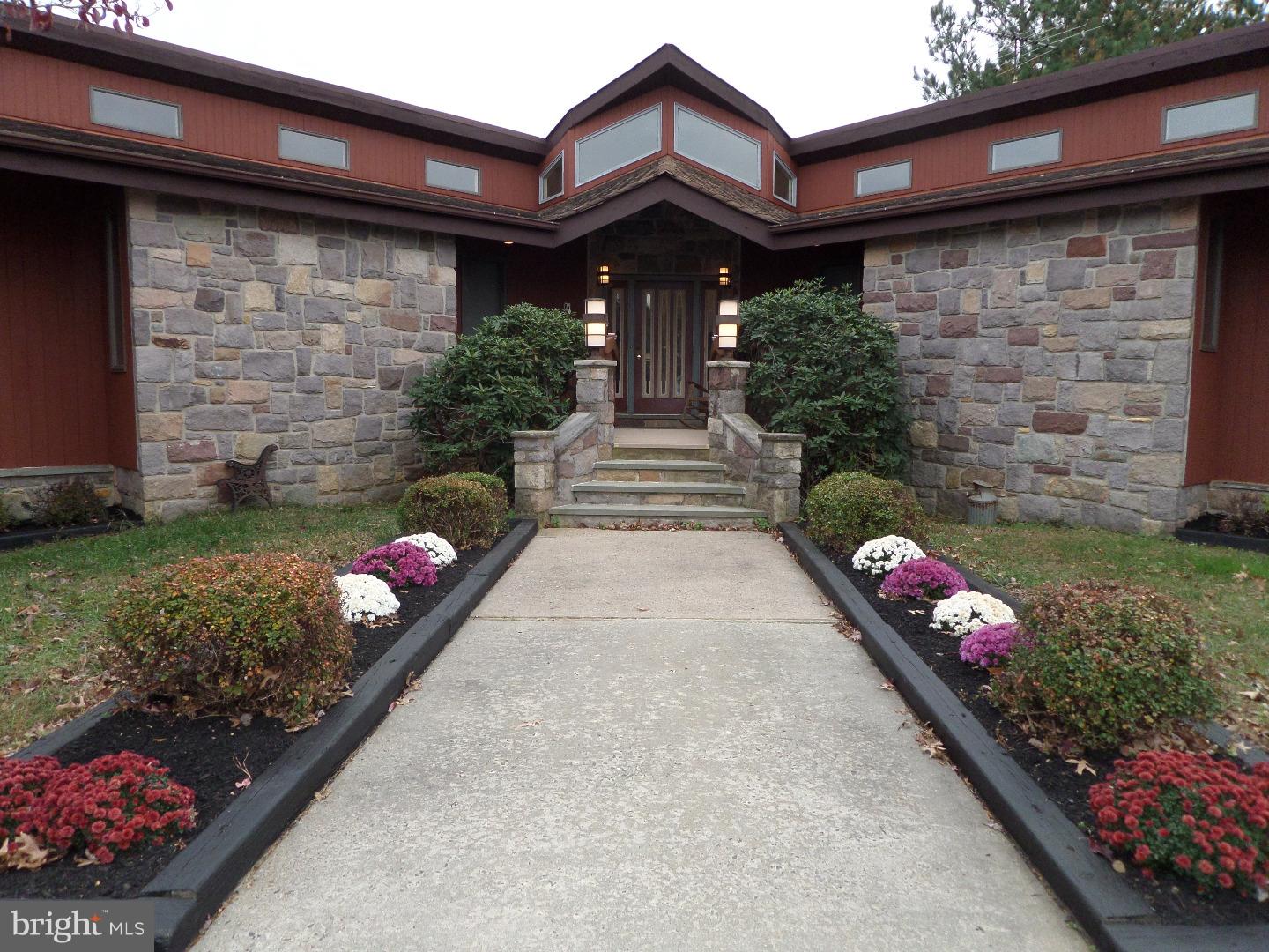 81 Line Road Trenton, NJ 08690 - Photo 2 of 24 Exterior Front