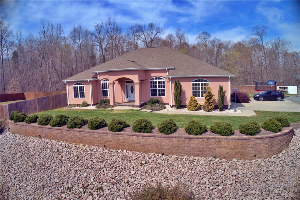 293 Winding Ridge Lane Lexington, NC 27292 - Photo 1 of 27 Gallery Image 1