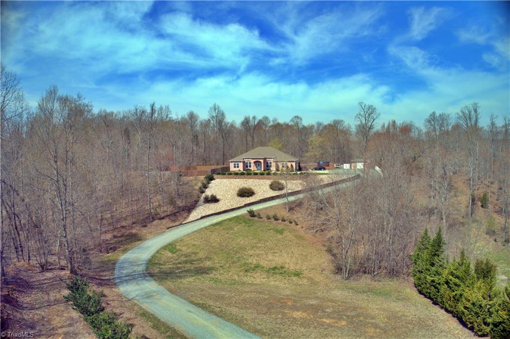 293 Winding Ridge Lane Lexington, NC 27292 - Photo 3 of 27 Gallery Image 3
