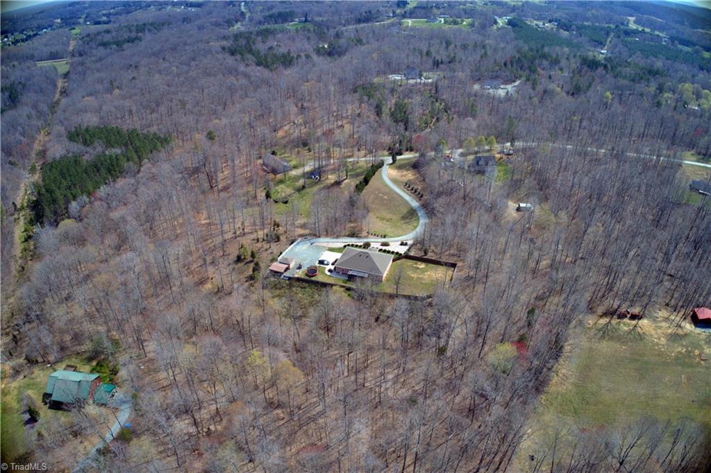 293 Winding Ridge Lane Lexington, NC 27292 - Photo 6 of 27 Gallery Image 6
