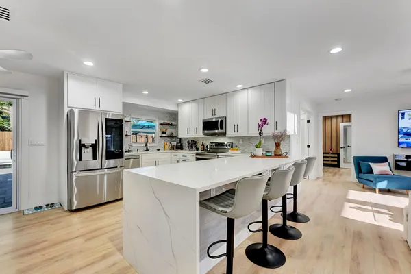 $10,000 | 707 West Boulevard Chatelaine, Delray Beach, FL 33445