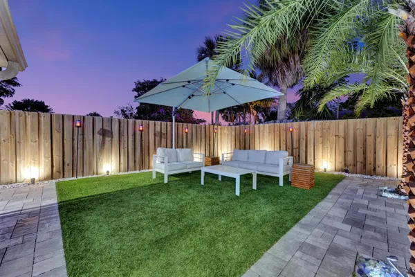$10,000 | 707 West Boulevard Chatelaine, Delray Beach, FL 33445
