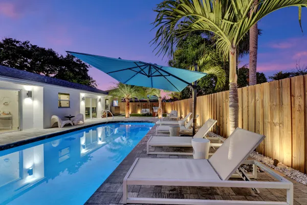$10,000 | 707 West Boulevard Chatelaine, Delray Beach, FL 33445