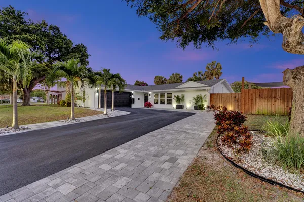 $10,000 | 707 West Boulevard Chatelaine, Delray Beach, FL 33445