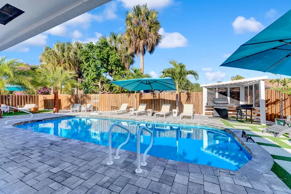 $10,000 | 707 West Boulevard Chatelaine, Delray Beach, FL 33445