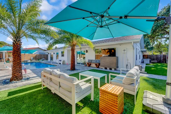 $10,000 | 707 West Boulevard Chatelaine, Delray Beach, FL 33445